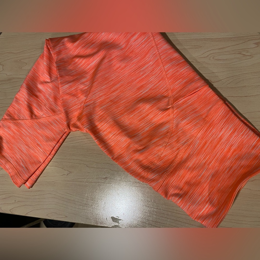 3/$21 Old Navy Active elevate crop Legging go dry Medium